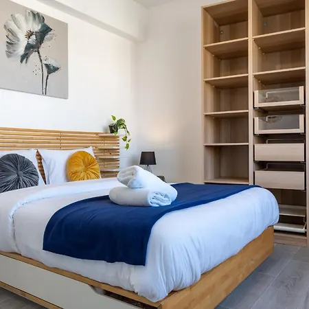 Honey 1-bedroom In Apartment
